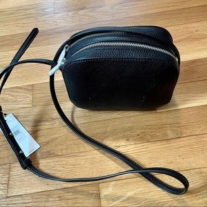 Calvin Klein Womens Crossbody Bag Black Pebbled Leather Double Zip Small New